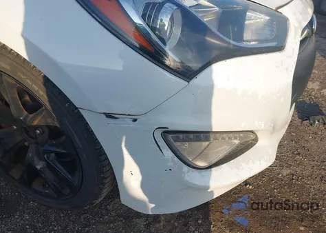 2014 Hyundai Genesis Coupe 3.8L z USA, uszkodzony, nr VIN KMHHU6KJ0EU113510